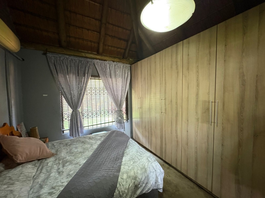 5 Bedroom Property for Sale in Safari Gardens North West